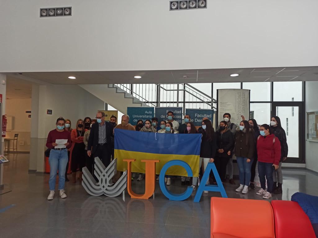 Los alumnos de Derecho Internacional de la UCA en Algeciras, se solidarizan con Ucrania